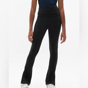 NWT Athleta Roll Waistband Flutter Black Flare Sz M/8-10